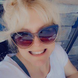 Meet your Posher, Christine